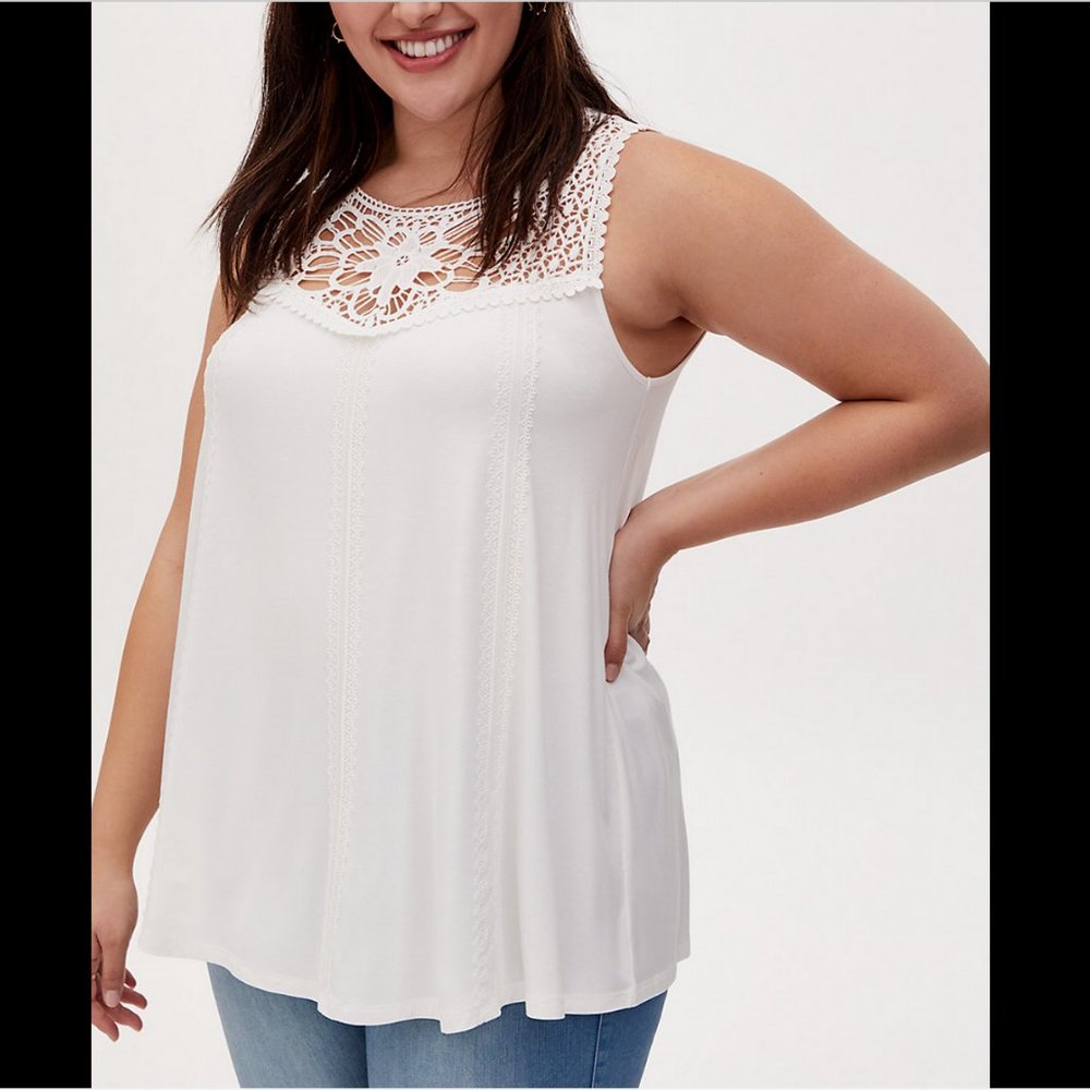 TORRID IVORY CROCHET LACE INSET SLEEVELESS SOFT TOP TUNIC TANK